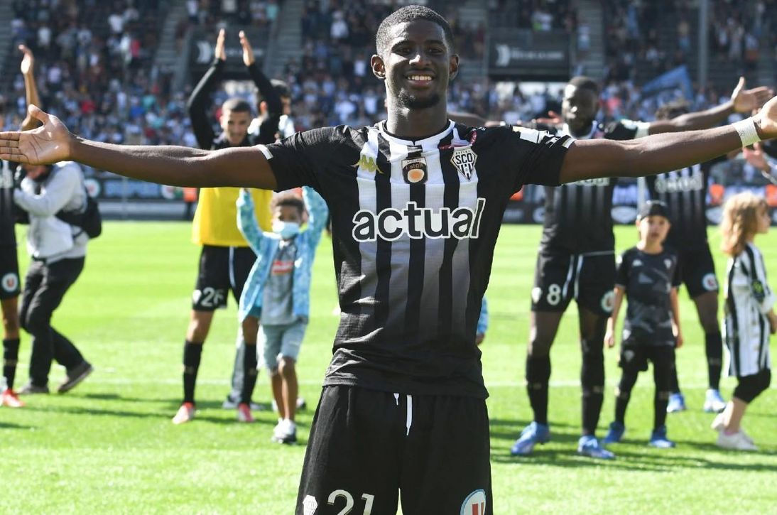 El Betis se adelanta a todos por la joven perla del Angers