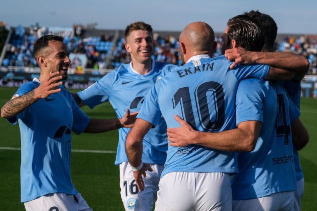 El Málaga y el Ibiza le hacen un favor al Almería, que puede dar un nuevo golpe de efecto