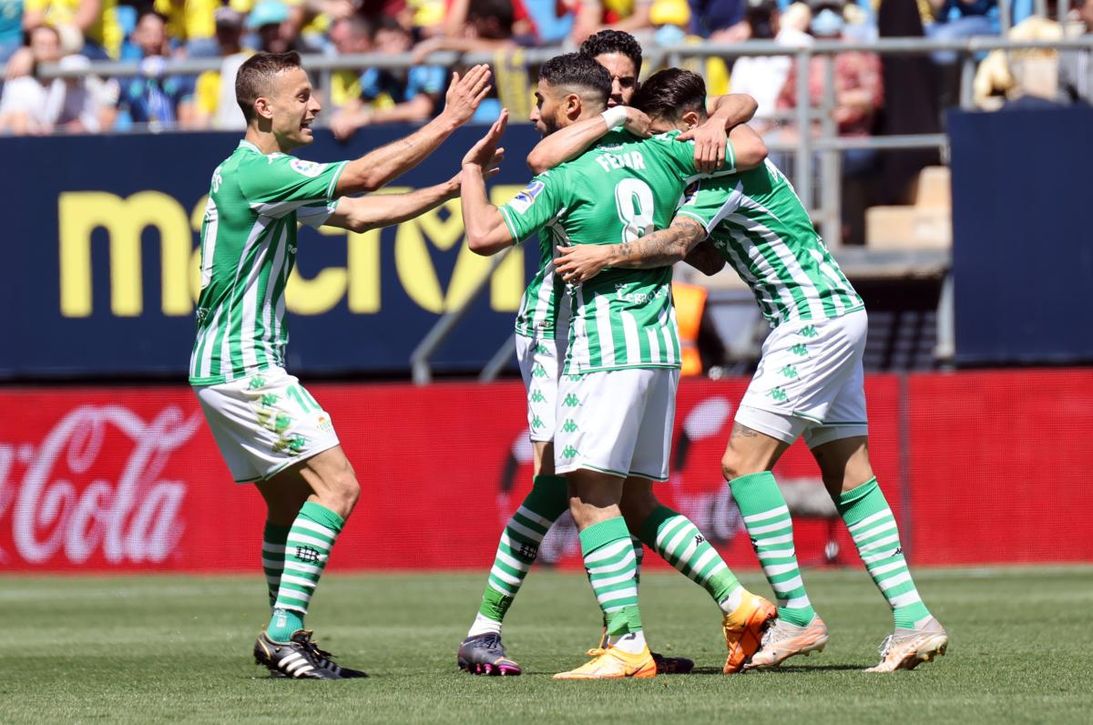 El impresionante récord de Tello para entrar en la historia de la Champions