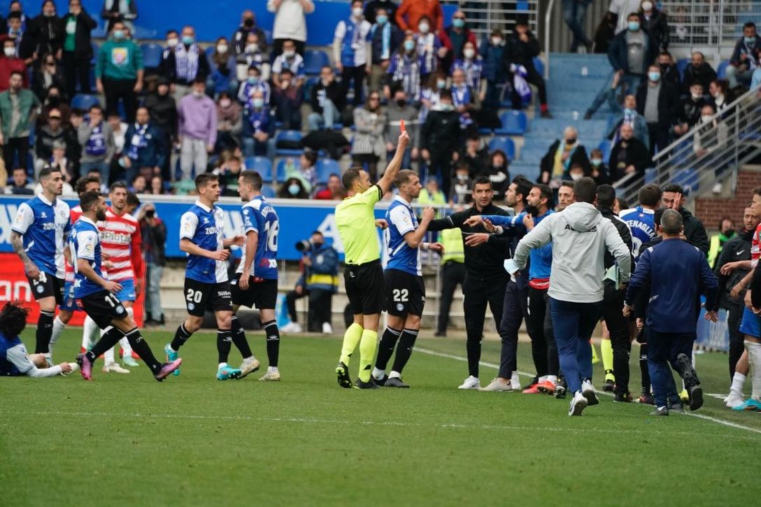 La posición que ocuparía el Granada en Primera sin la existencia del VAR