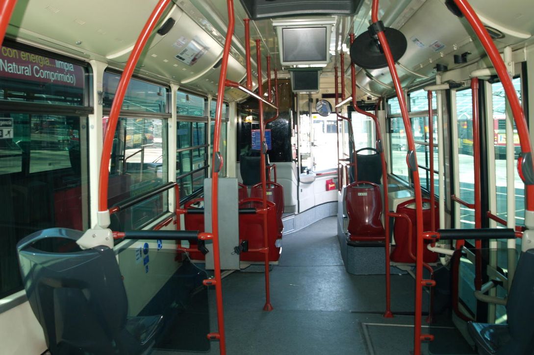 Información relevante de TUSSAM acerca de los servicios especiales para Jueves y Viernes Santo en Sevilla