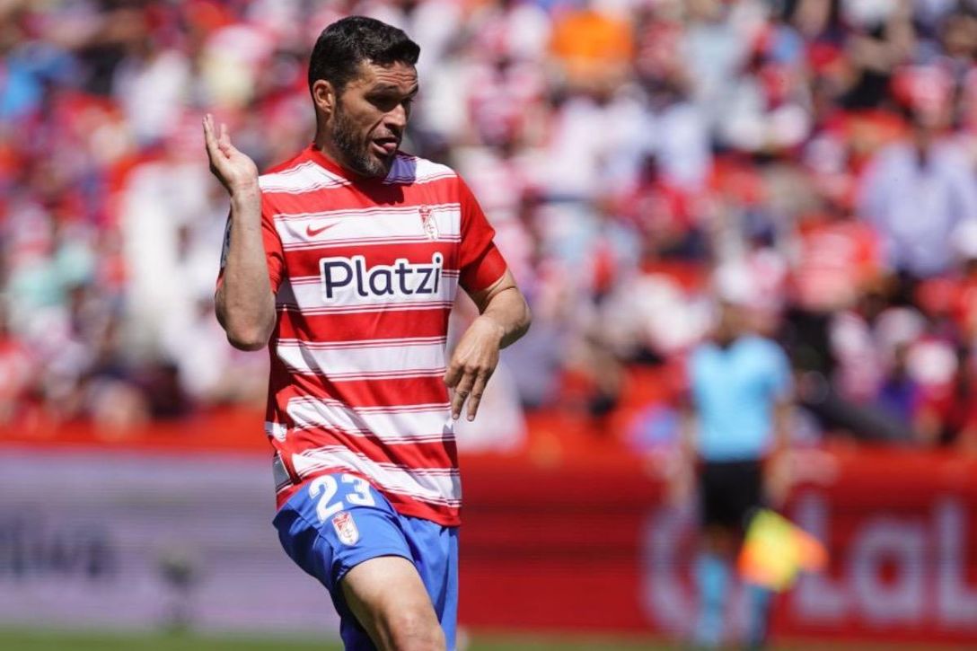 Jorge Molina habla claro sobre la acción en la que Pizarro Gómez no le señaló penalti