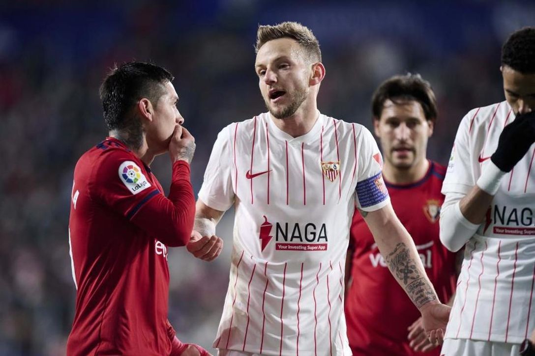 "Muy amigo" de Banega, estuvo a punto de firmar por el Sevilla; hoy trabaja duro para volver a ser el '9' que interesó a Monchi