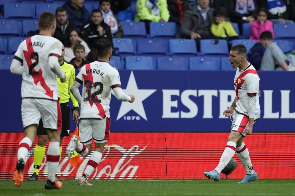 0-1: El Rayo se acerca a la permanencia contra un Espanyol desdibujado