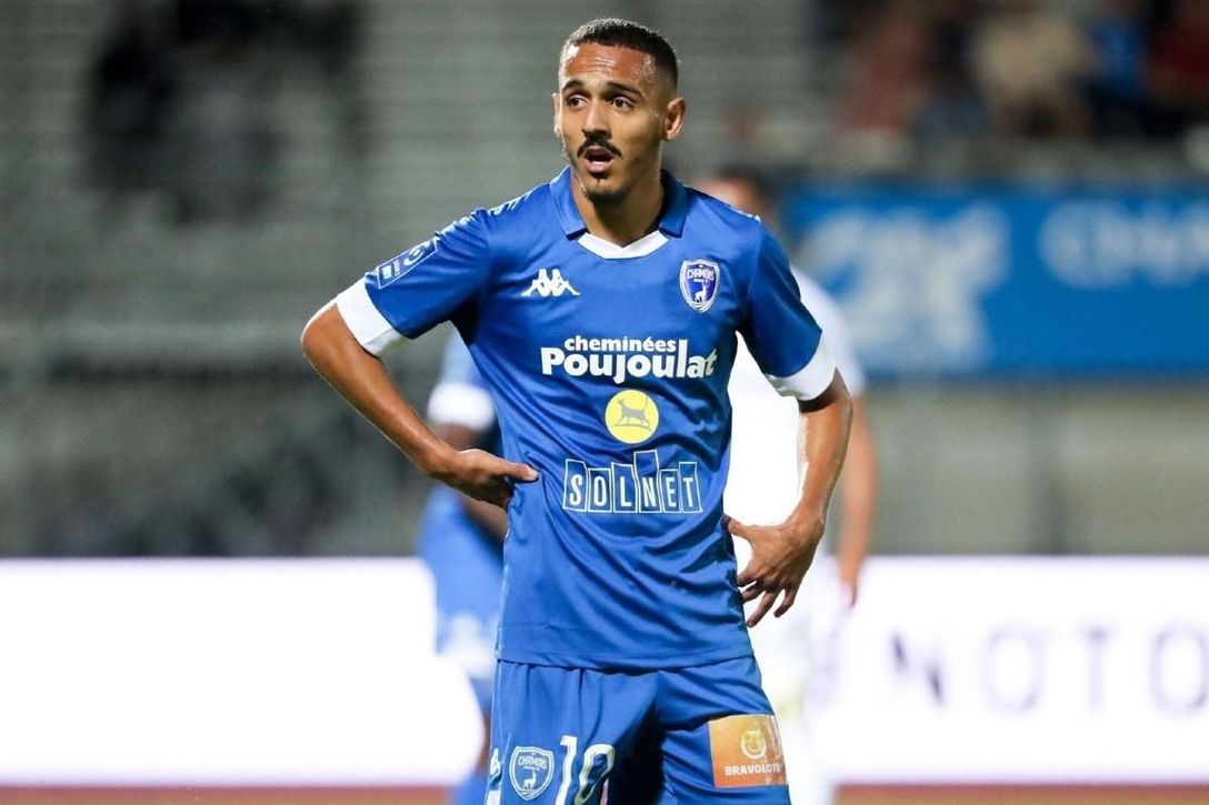 "Descubrí la noche...": el joven 'crack' que fichó Monchi, fracasó con Diego Martínez y ahora vuelve por sus fueros