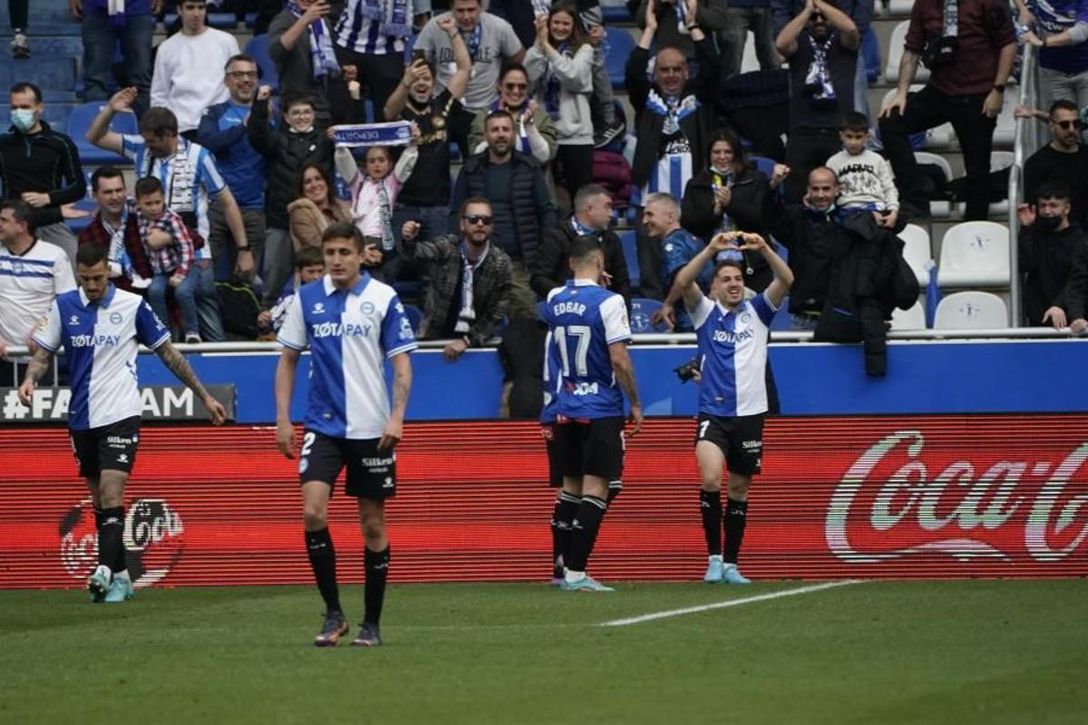 Manu Vallejo tampoco convence a Velázquez