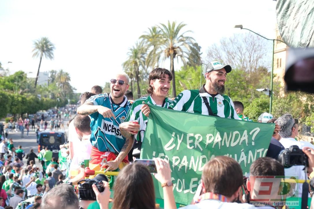 Se mofa del 'Panda', pero lo motiva y se la devuelve... y ahora le amenaza por parafrasearle: el mundo al revés en el Betis