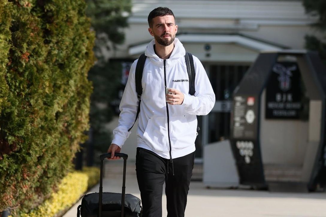 El Sevilla pidió su cesión el verano pasado y éste volverá a buscar un nuevo destino