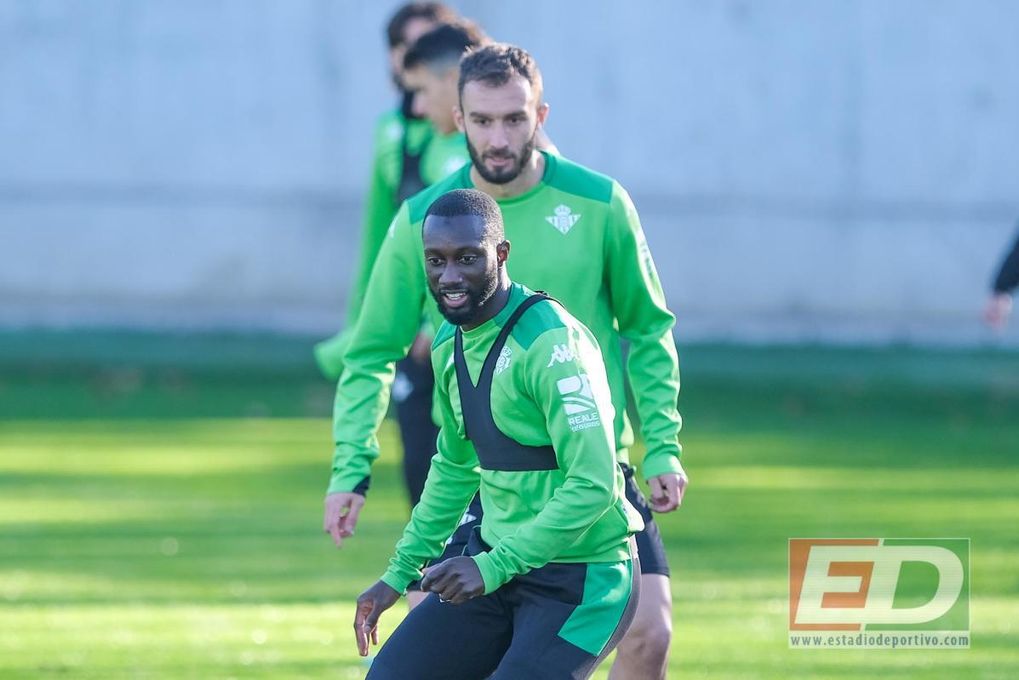 Pellegrini podría perder a su 'defensa talismán'