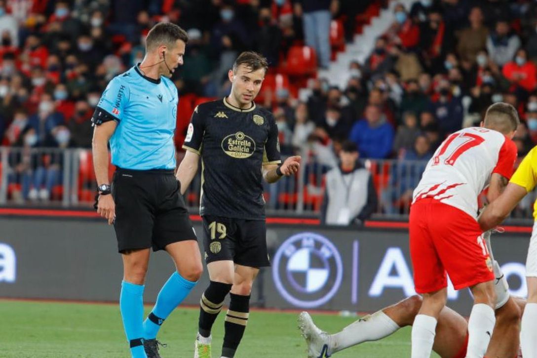 Últimos precedentes negativos con el árbitro designado para el Burgos - Almería