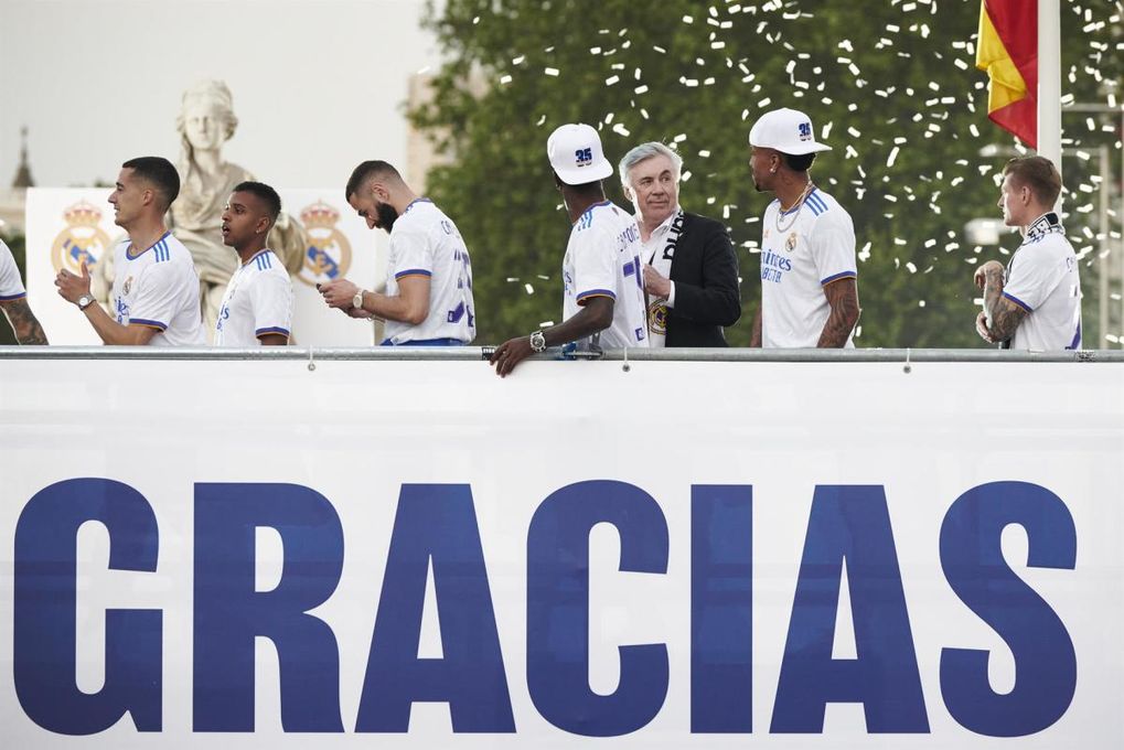 El Madrid vuelve a Cibeles a celebrar LaLiga con el sueño de remontar al City
