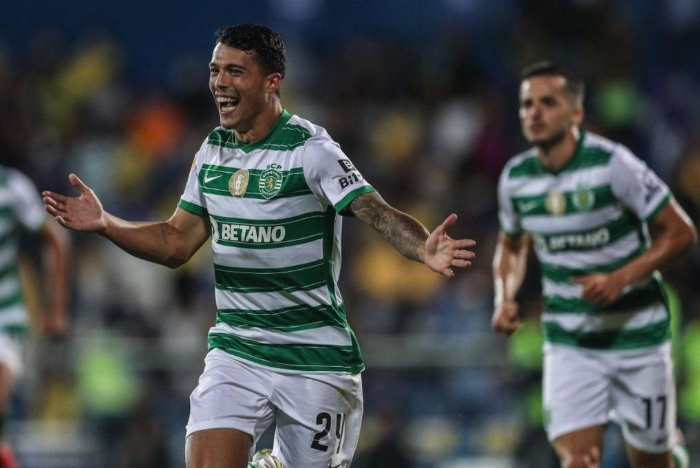 El Atlético quiere a un ex del Sevilla FC y hurga en la agenda del Betis