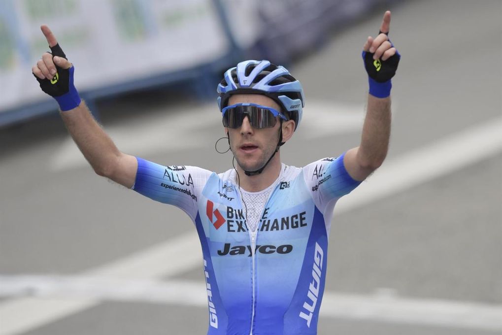 Sosa se lleva la Vuelta a Asturias y Yates la última etapa