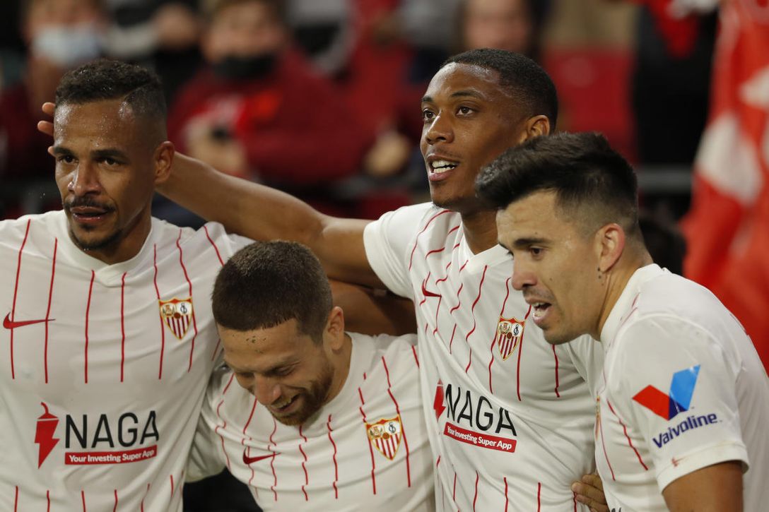 La carta de libertad de Martial, el nuevo escenario para Monchi y lo que de verdad le está pagando el Sevilla