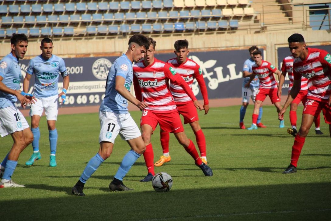 El filial del Granada logra la permanencia en Segunda RFEF
