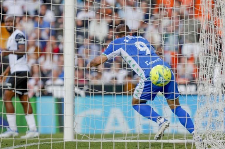 Borja Iglesias avisa de que el Betis no tira la toalla por ser cuarto: "Cosas peores se han visto"