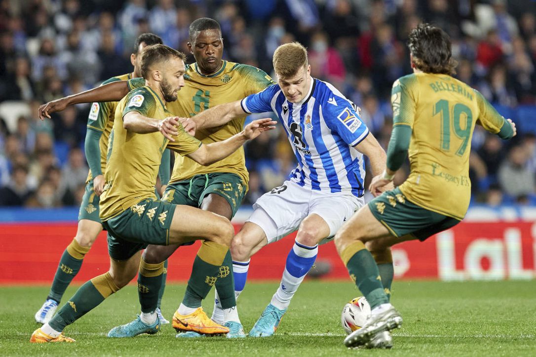 La Real Sociedad pierde su oportunidad y Sorloth escucha ofertas