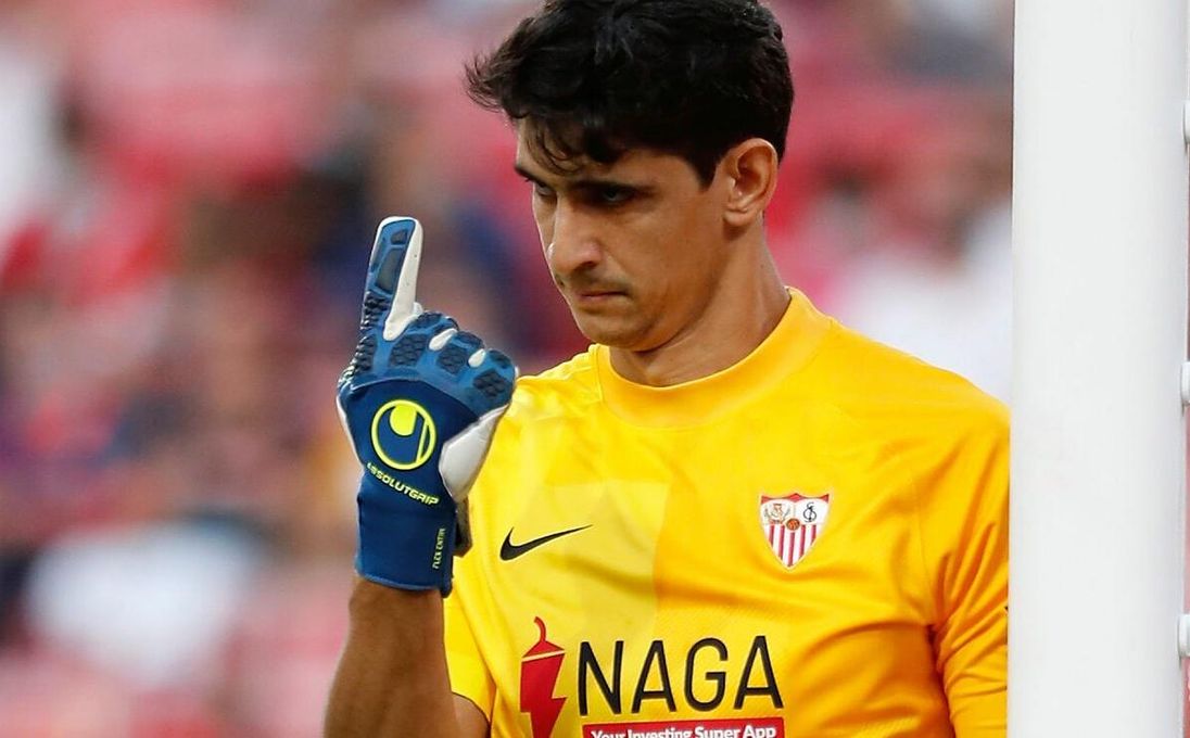 Bono defiende a los delanteros del Sevilla y pide un último esfuerzo para "estar a la altura de la exigencia"