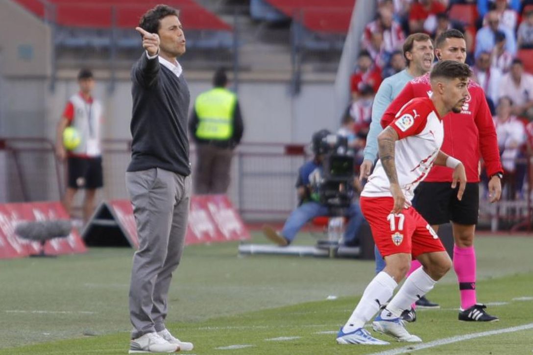 Rubi desconfía de la Real y quiere el ascenso "cuanto antes": "Ojalá el sábado estemos todos en la calle"