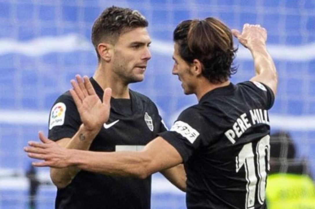 La cláusula mal redactada que libera al cotizado delantero del Elche