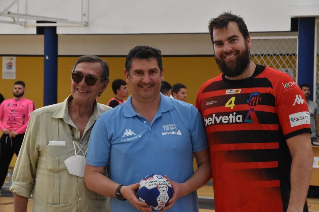 El adiós de un histórico del balonmano sevillano
