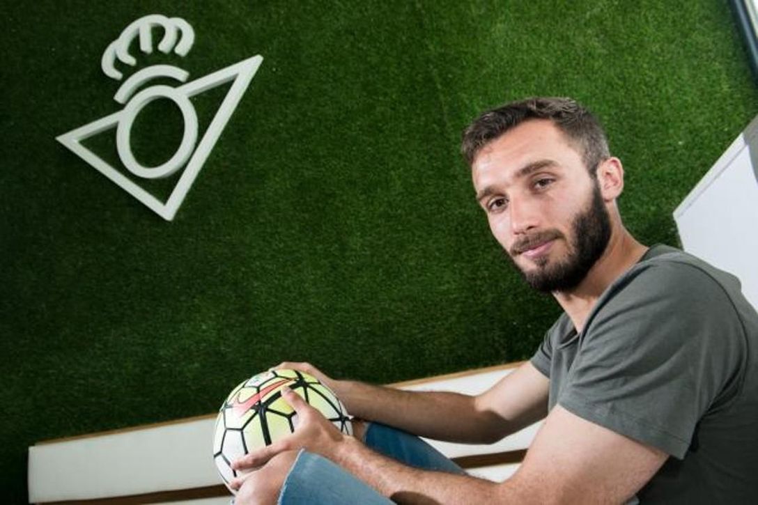 Pezzella quiere más, desvela cómo lo convenció Cordón y le canta a Guido...