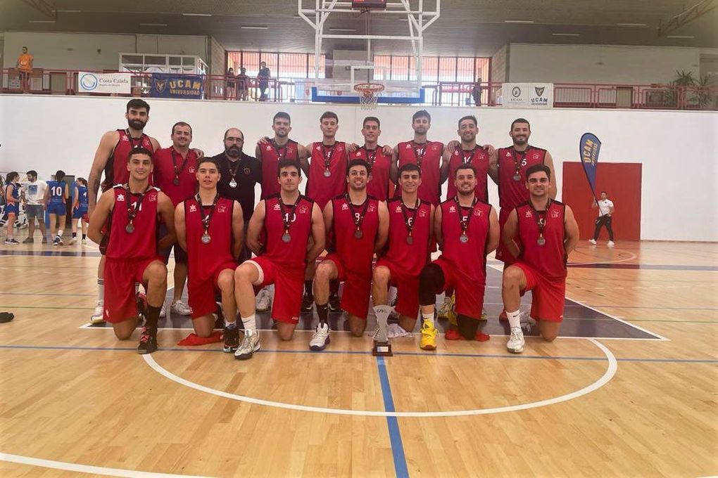La Universidad de Sevilla, subcampeona de los CEU de Baloncesto 2022