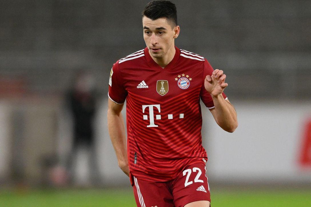 El Bayern y Marc Roca, en sintonía para resolver su futuro