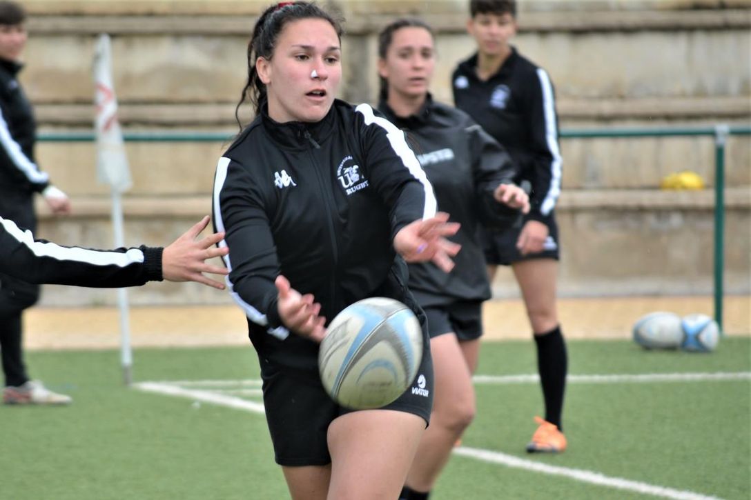 Isabel Espárrago, jugadora beneficiaria del Programa Talento de la US