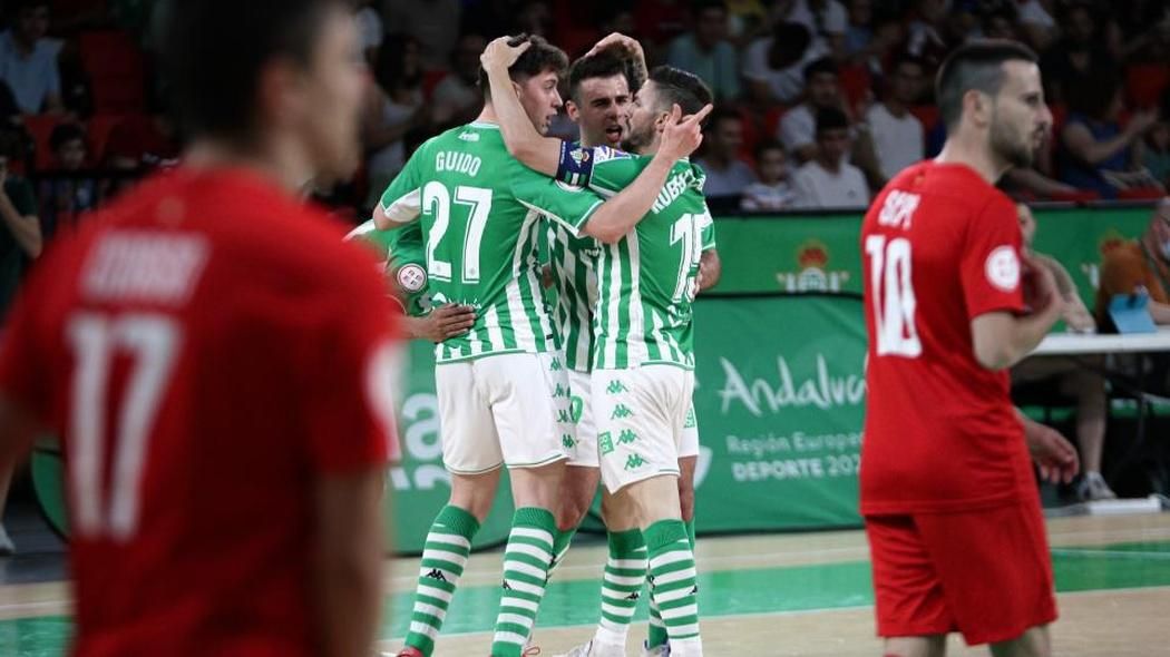 Pablo y el Betis Futsal insisten en la permanencia (2-2)