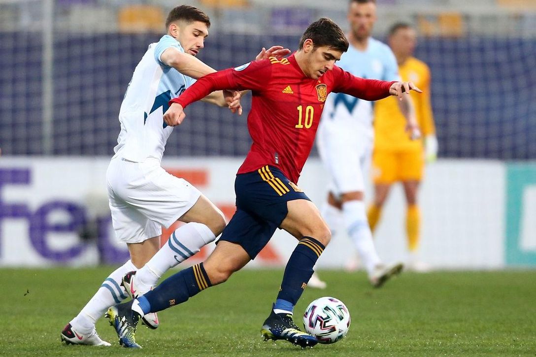 Se la pegó en Italia, fue vinculado con Betis y Sevilla y ahora culpa a su entrenador de jugar poco