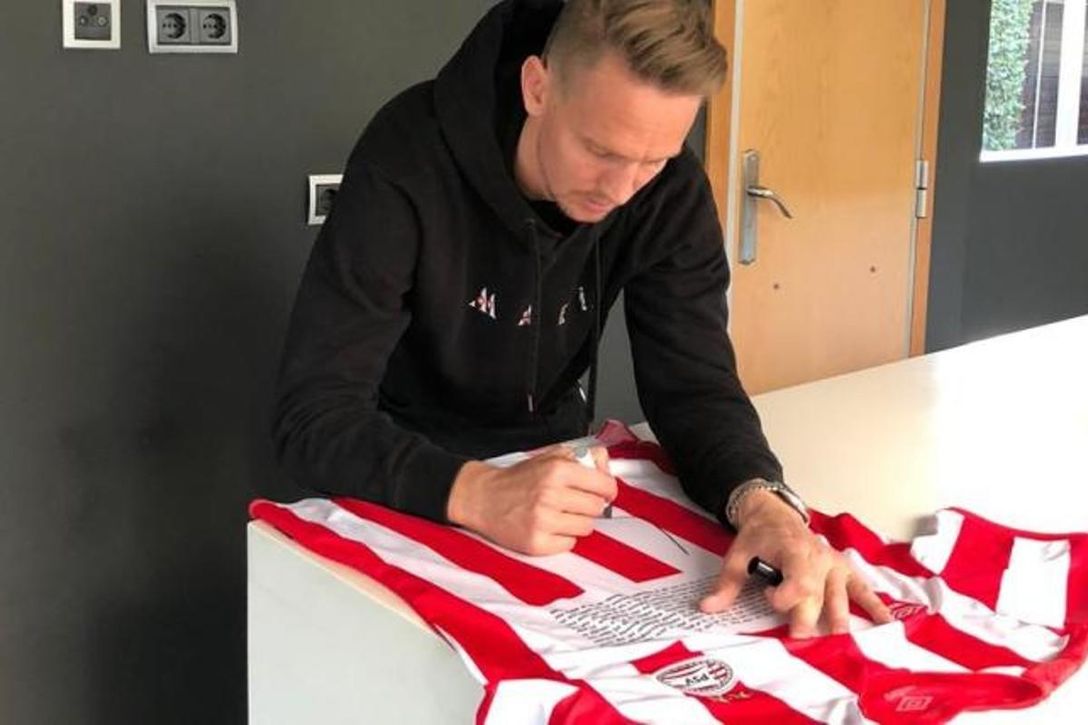 El PSV repite la misma estrategia que en 2021 no le valió: "Estamos en constante contacto con Luuk..."