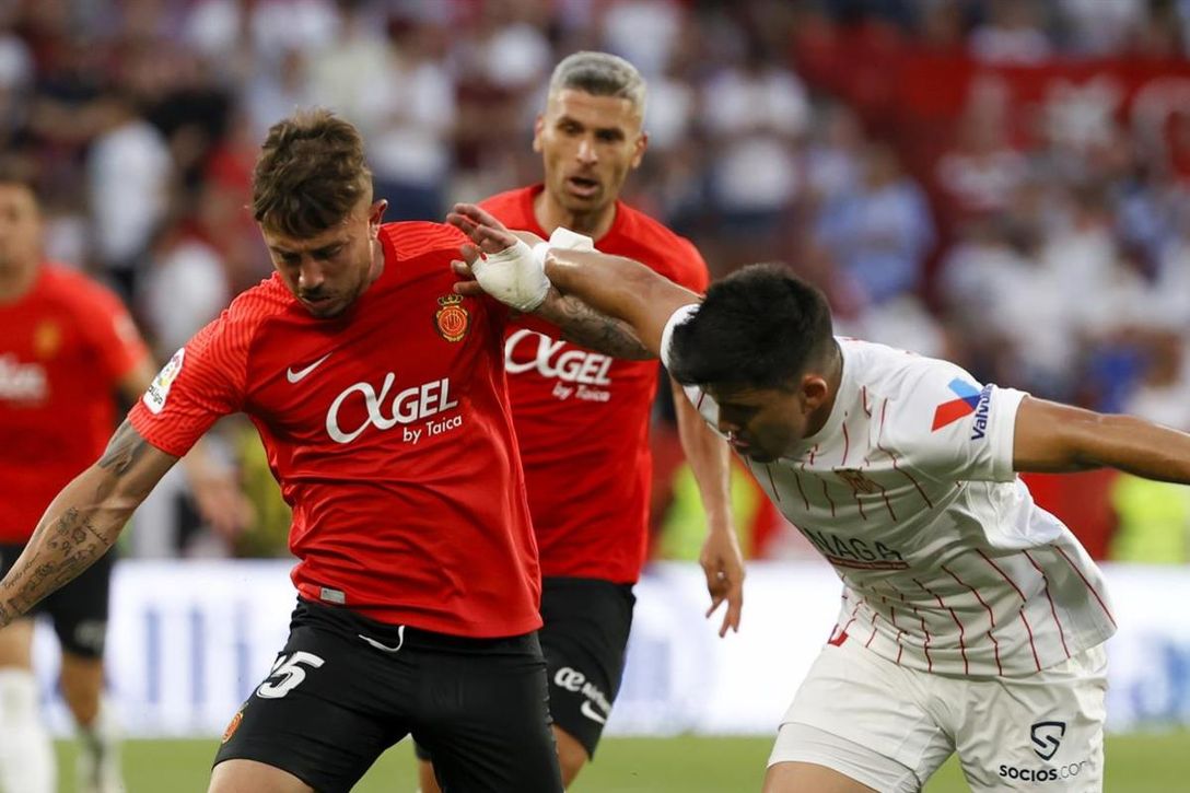 Un fichaje hecho, pero lejos de tener garantizada su continuidad por el fuerte interés en LaLiga