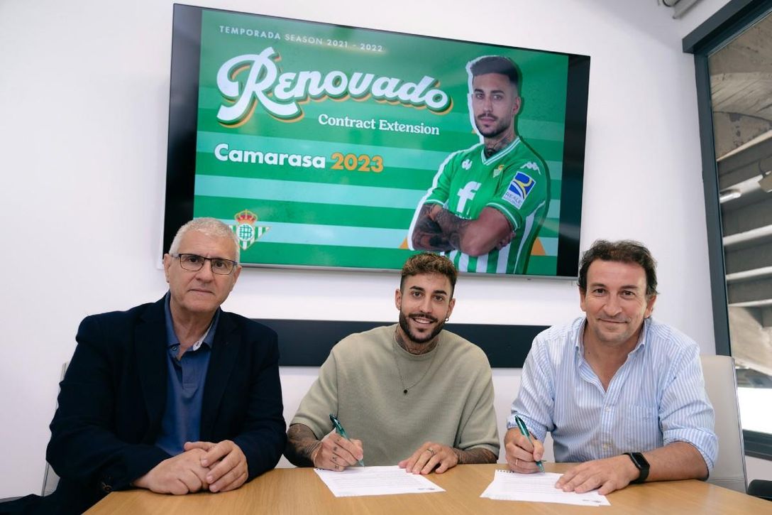 Camarasa seguirá un año más en el Betis