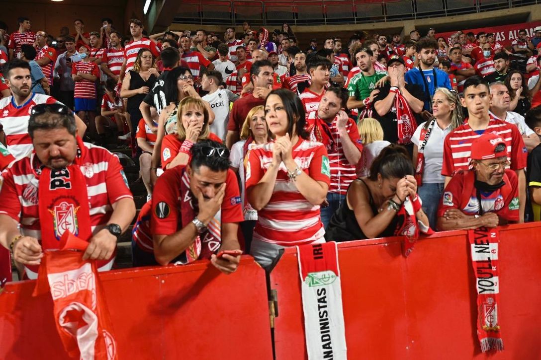 La afición del Granada se moviliza: "¿Nos limitamos a desahogarnos por las redes sociales mientras vemos como todo se desmorona"