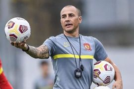 Cannavaro viaja a Barcelona para reunirse con el Espanyol