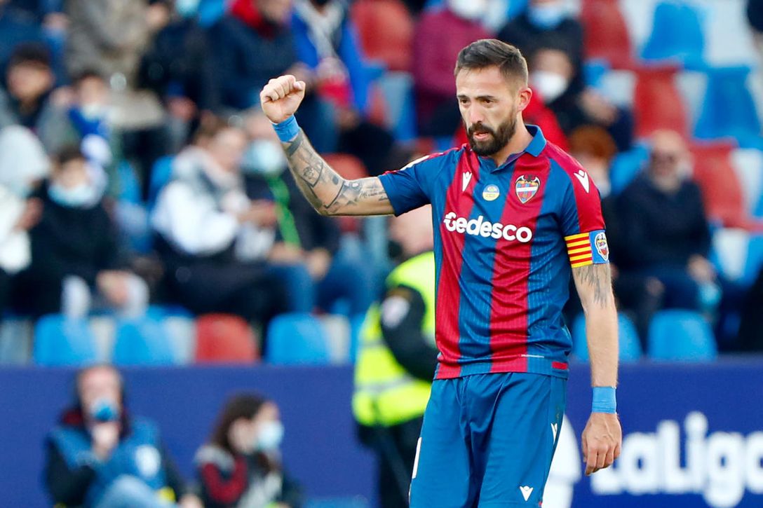 Cordón, el 'Comandante' del coste cero, piensa en Morales para reforzar gratis las bandas del Betis