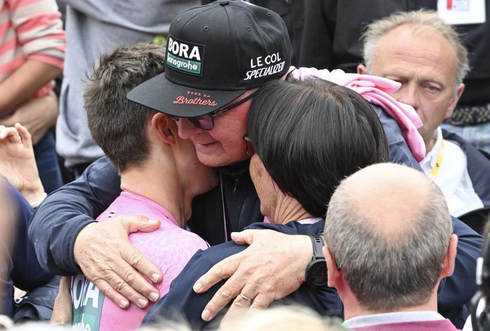 Hindley, primer australiano que gana la maglia rosa del Giro