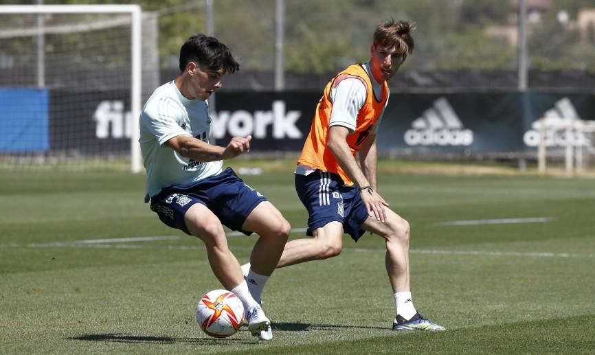 Miranda no se plantea salir, porque "el Betis es el más grande", y da la bienvenida a Isco y Ceballos