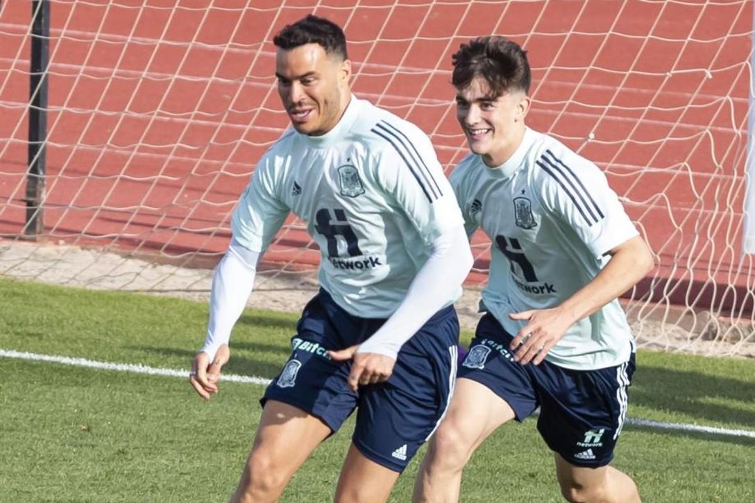 Raúl de Tomás, vinculado con el Sevilla, habla sobre su futuro: "Es un juego de tres"