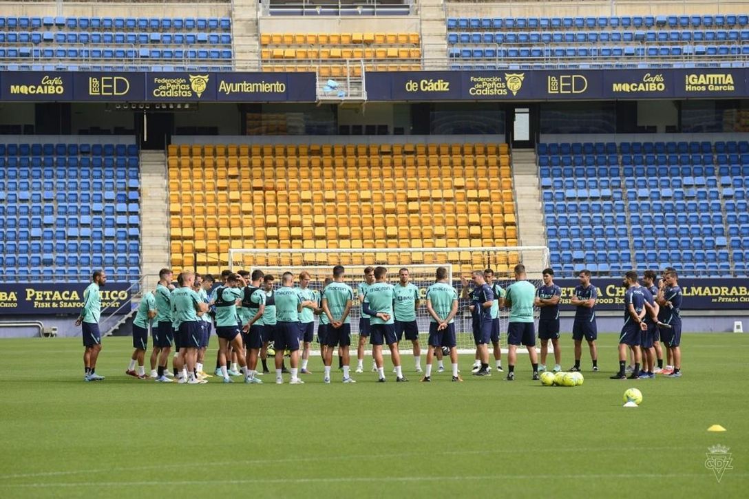 El recambio de Espino se aleja del Cádiz