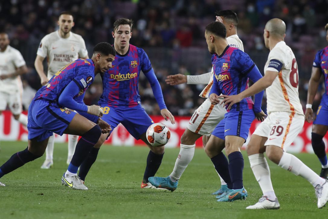 El Betis, dispuesto a pescar en el 'revuelto' Barça