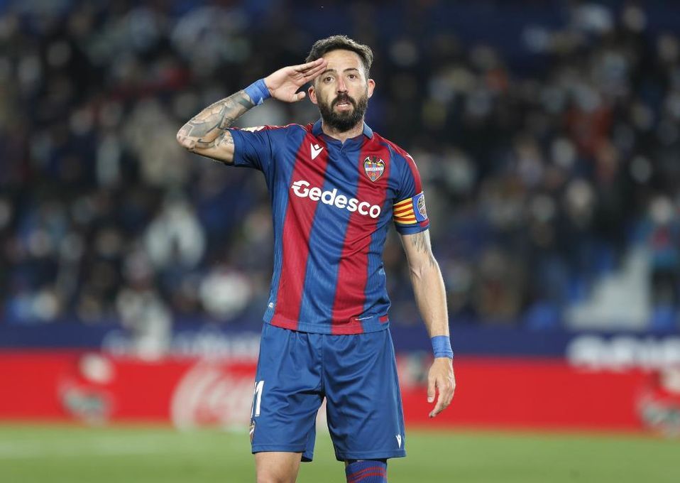 Las ofertas de Morales, al detalle: el Levante tiró de sentimiento y el Betis le hizo dudar pese al pastón del Villarreal