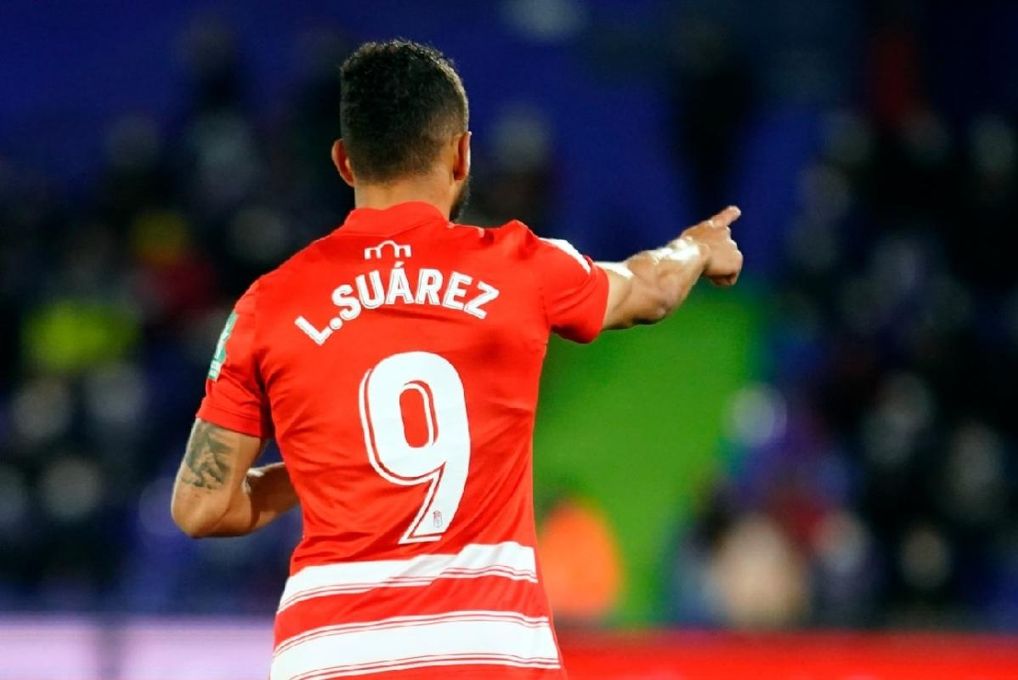 Movimientos por Luis Suárez