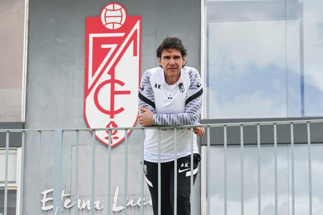 El Granada anuncia la continuidad de Aitor Karanka