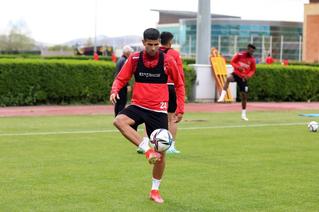 Un ex del Betis para reforzar el lateral derecho del Málaga