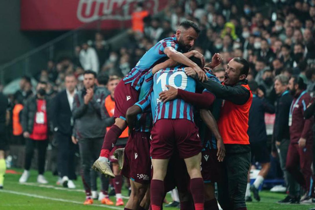 Los caminos de Tokoz y el Betis pueden volver a converger