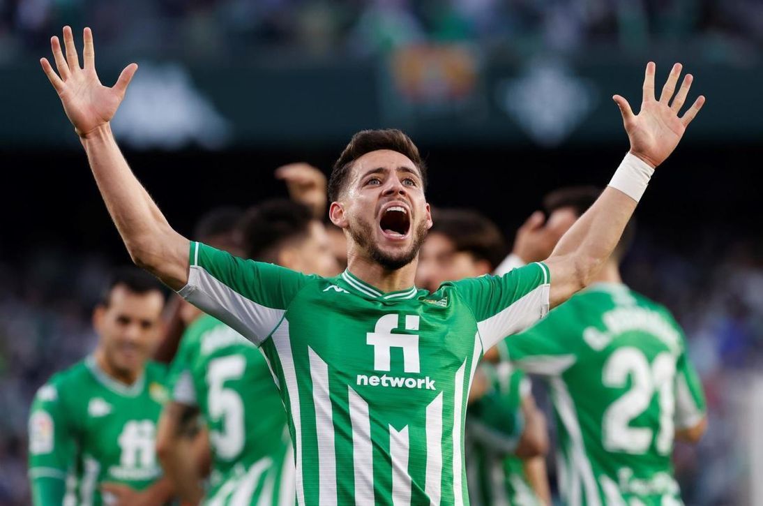 El Betis respira con Alex Moreno