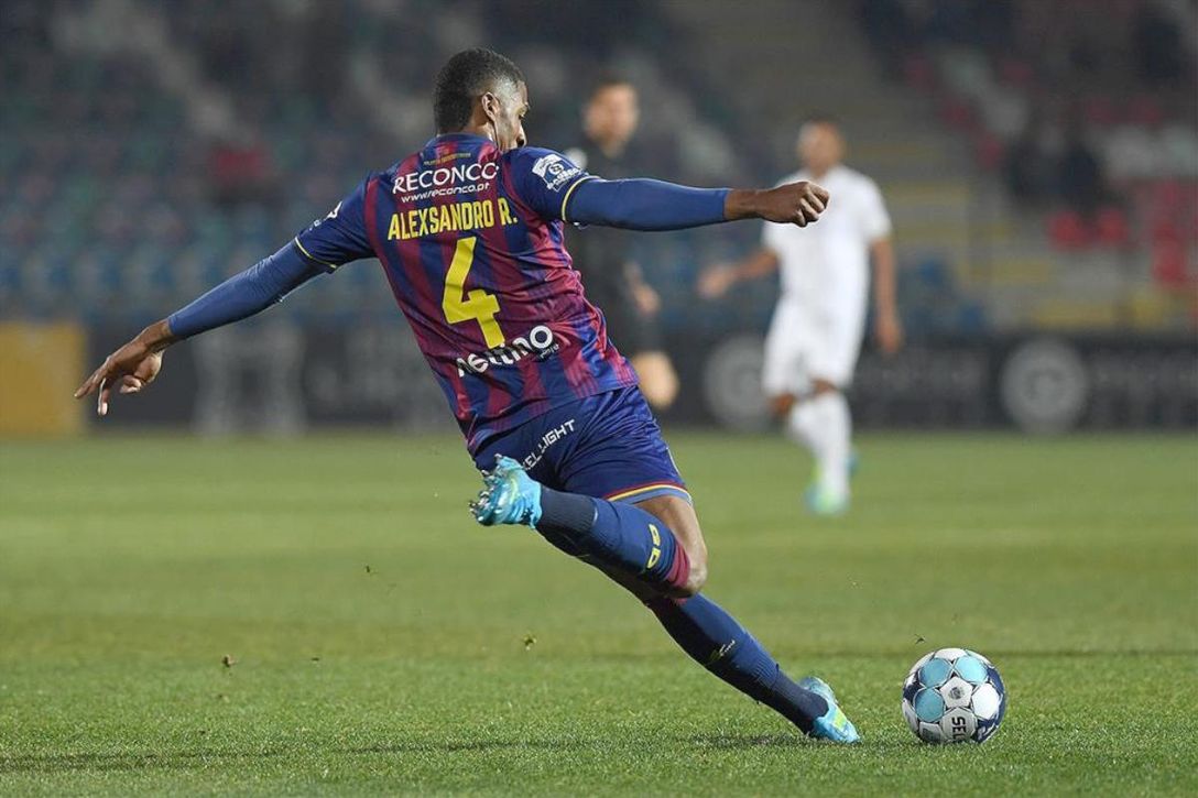 Se abre una batalla entre Almería y Cádiz por un refuerzo exótico en la zaga