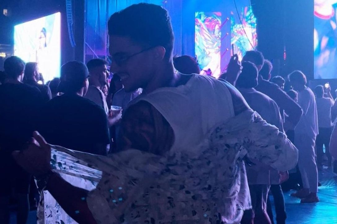 Marc Bartra también se exhibe en los escenarios